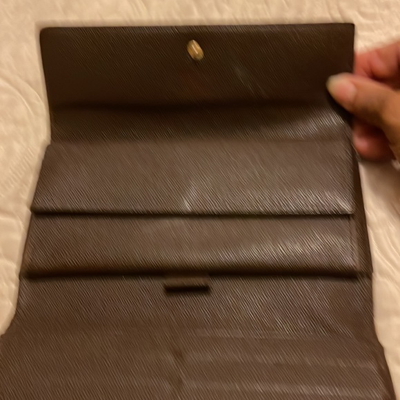 1361 Louis Vuitton Brown Damier Long Wallet - Picture 2 of 16